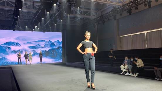 e8273148f60632a8692355799460eb6 e8273148f60632a8692355799460eb6